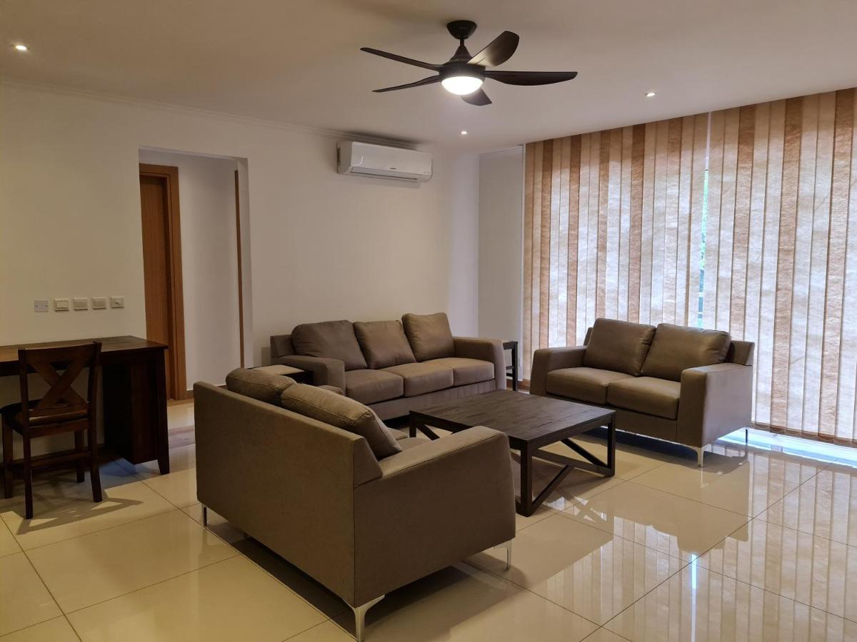 Royale Suites By Arc Royal Luxury Apts อองซ์รอแยล ภายนอก รูปภาพ