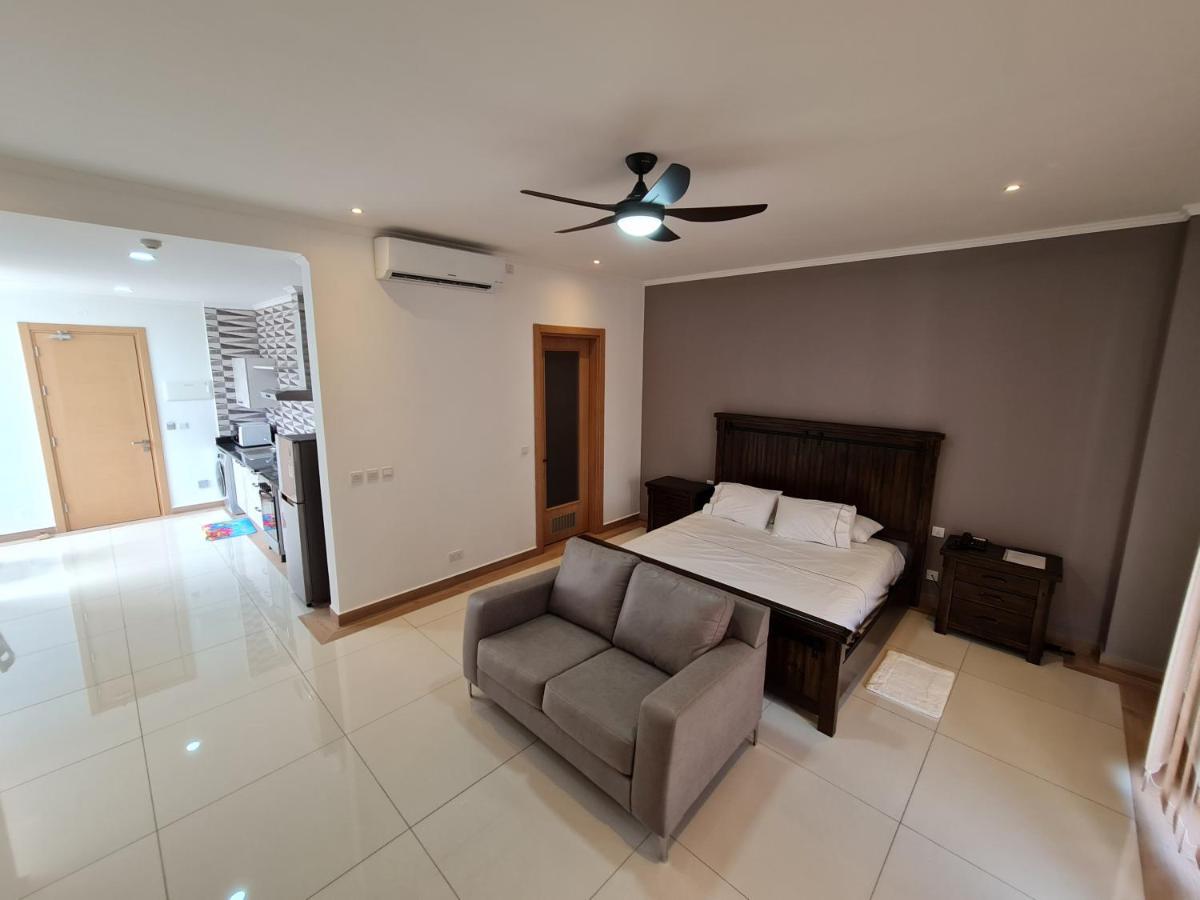 Royale Suites By Arc Royal Luxury Apts อองซ์รอแยล ภายนอก รูปภาพ