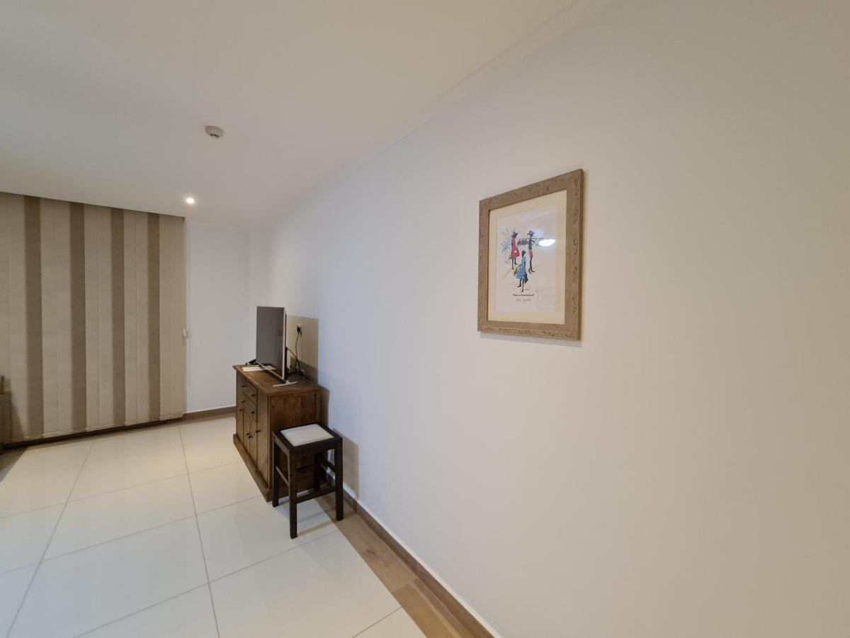 Royale Suites By Arc Royal Luxury Apts อองซ์รอแยล ภายนอก รูปภาพ