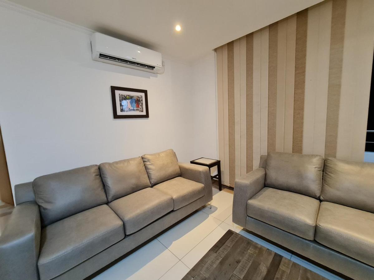 Royale Suites By Arc Royal Luxury Apts อองซ์รอแยล ภายนอก รูปภาพ