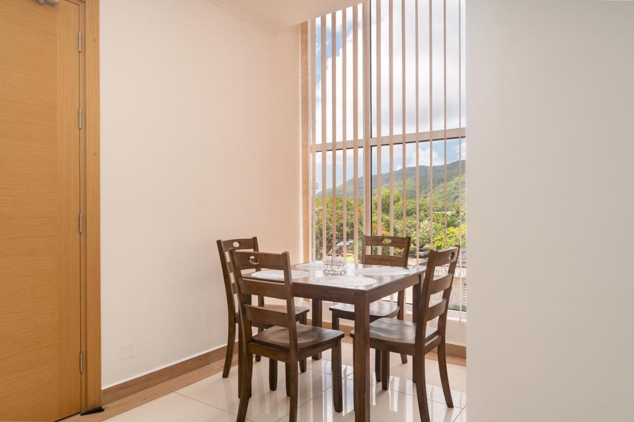 Royale Suites By Arc Royal Luxury Apts อองซ์รอแยล ภายนอก รูปภาพ